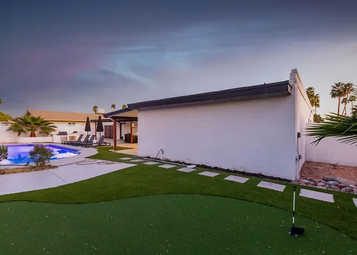 Luxury 4br Retreat Heated Pool, Mini Golf And Bbq Holiday home