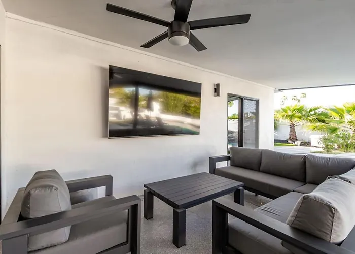 Holiday home Luxury 4br Retreat Heated Pool, Mini Golf And Bbq *