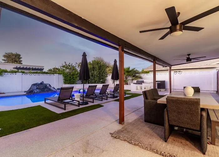 Holiday home Luxury 4br Retreat Heated Pool, Mini Golf And Bbq