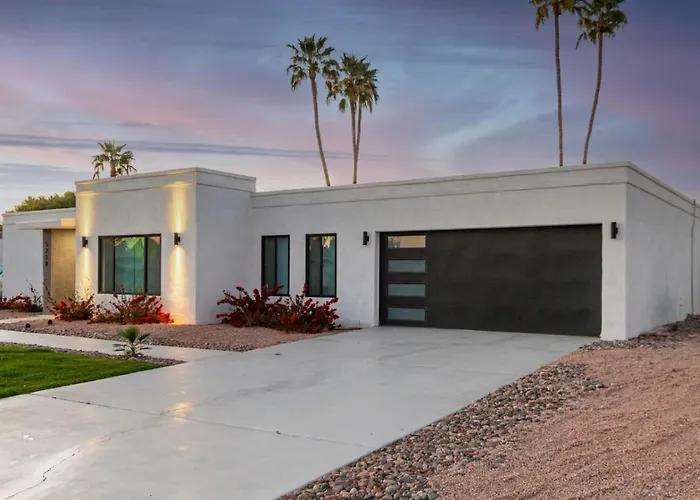 Holiday home Luxury 4br Retreat Heated Pool, Mini Golf And Bbq Phoenix