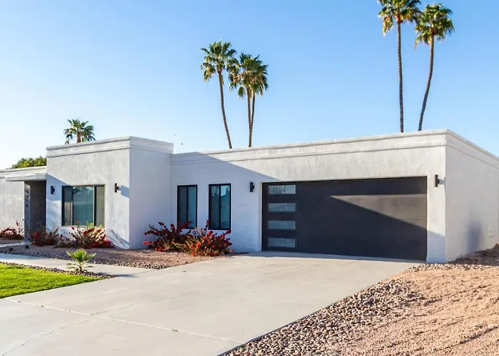 Luxury 4br Retreat Heated Pool, Mini Golf And Bbq